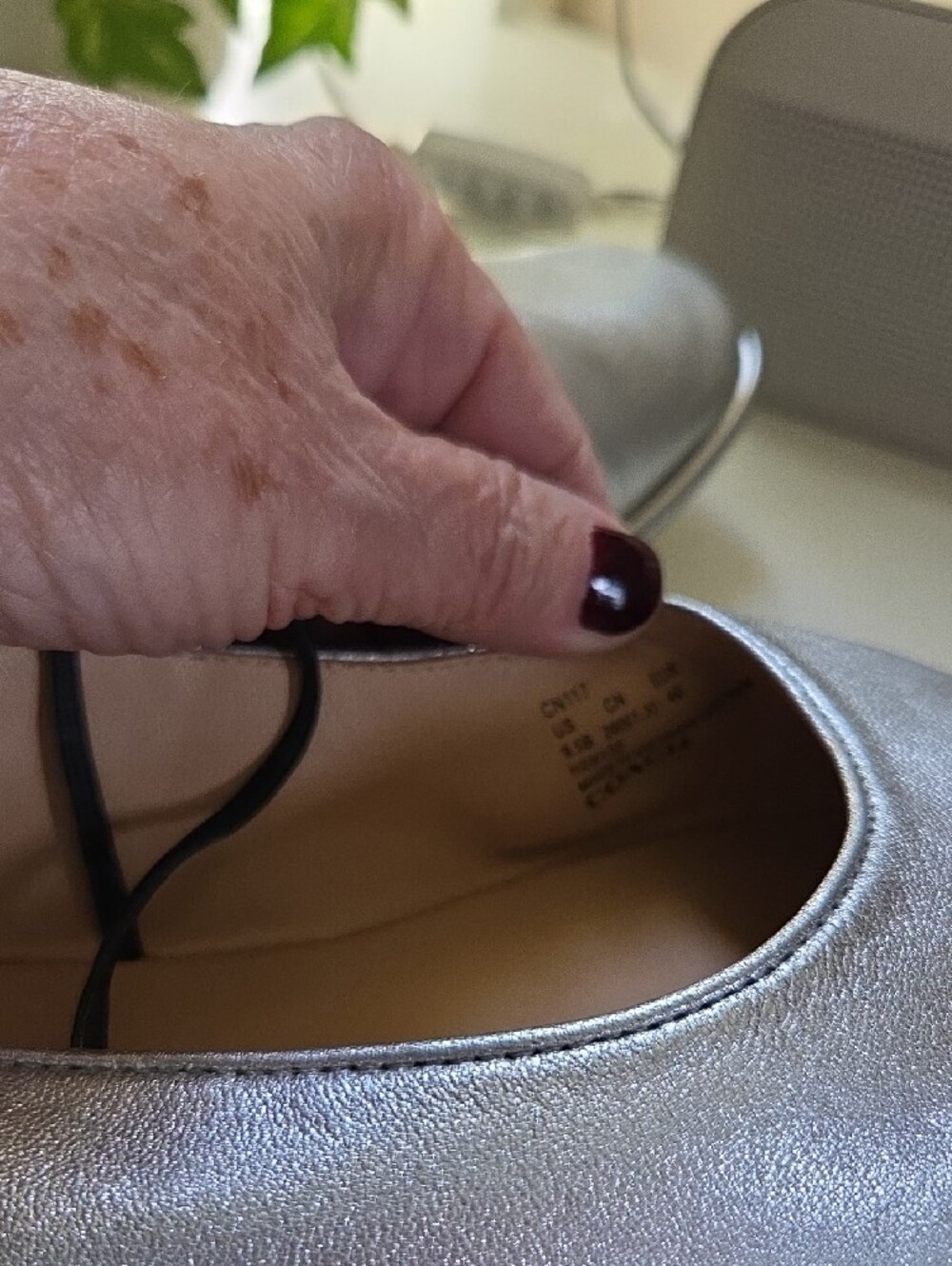 COACH Metallic Silver Leather Women's Slip-On Ballet Flats 9.5 - Picture 4 of 7